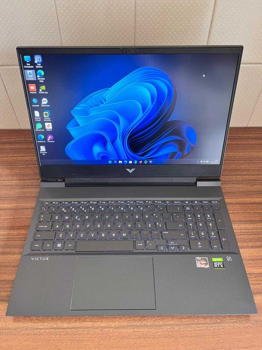 Portatil Gamer Victus by HP 16-e0028np (6B3G9EA)