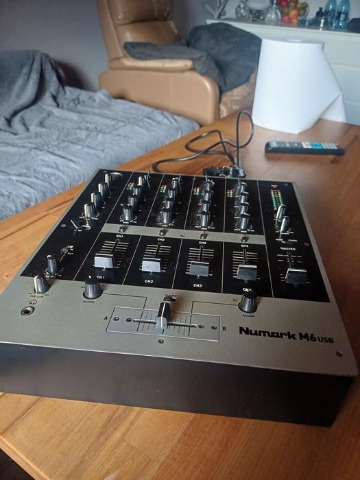 Sprzedam mixer Numark M6  usb