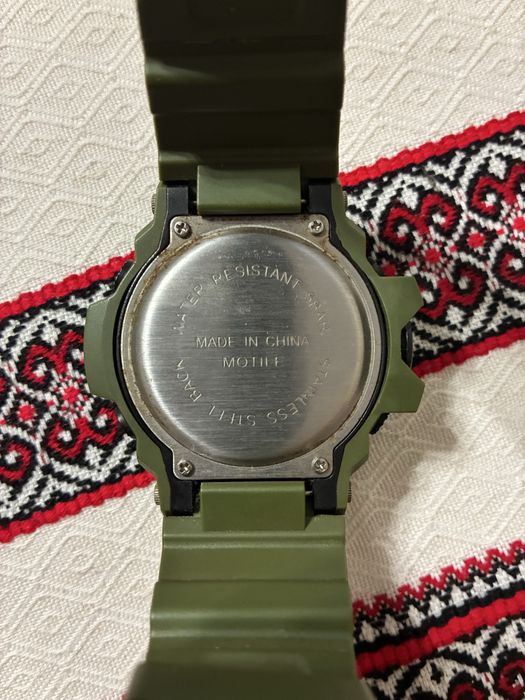 наручний чоловічий годинник, часи