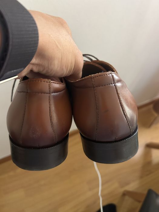 Sapatos em Pele N42