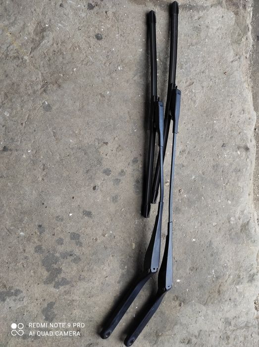 Ramiona wycieraczek przednich BMW e87 Europa komplet ramię wycieraczki