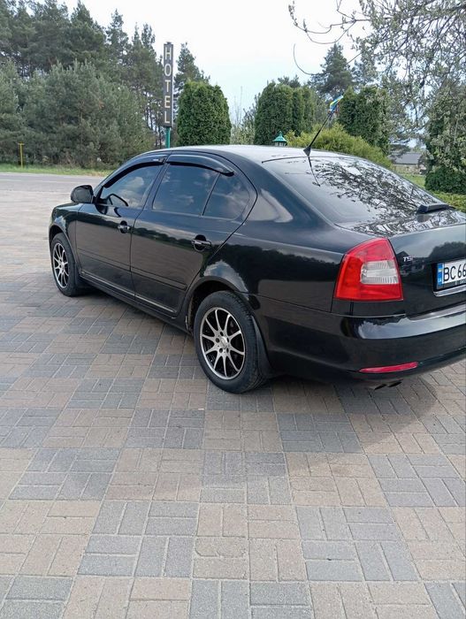 Skoda Octavia               ..