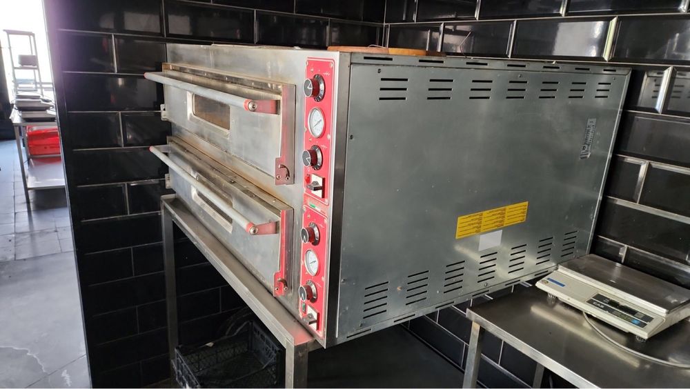 Печь для пиццы Pizza Group Entry Max 18