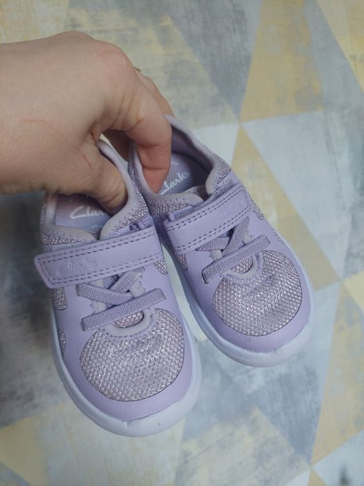 Фірмове взуття для дівчинки 20-21р