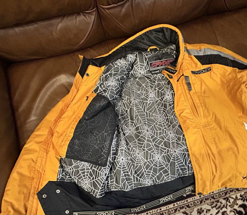 Лижная, сноубордическая куртка Spyder