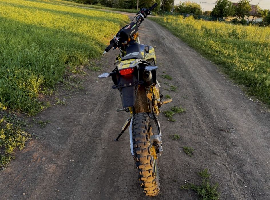 Продам срочно Zuumav s5 150