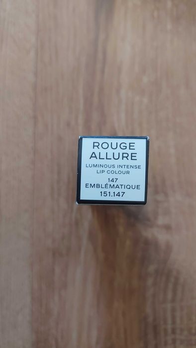 Chanel N 5 Rouge Allure nr 147 Emblematique