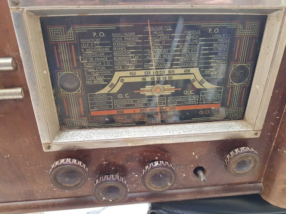 Rádio antigo válvulas grande