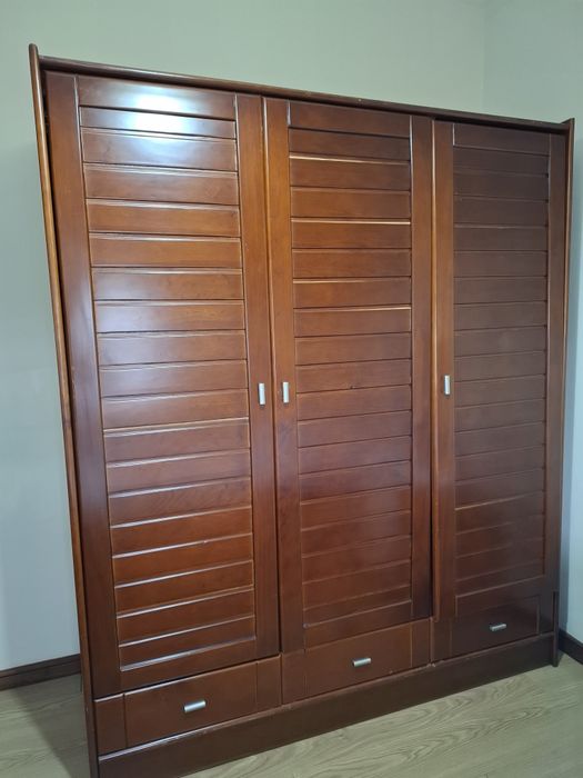 Roupeiro c/ 3 portas+3 gavetas