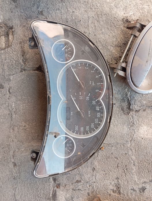 Peças Opel corsa 1.3 cdti motor caixa mala várias peças