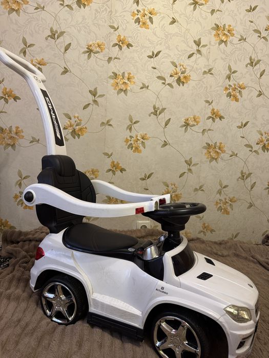 Машинка , толокар