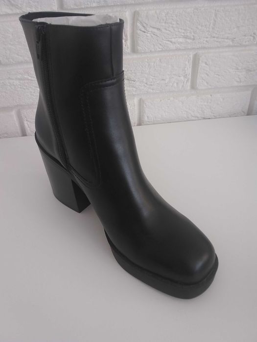 Nowe czarne botki H&M rozmiar 42