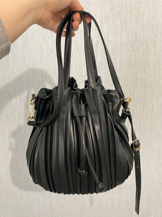 Сумка-мішок жіноча Amica зі складками