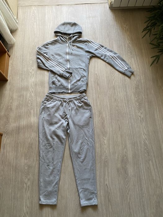 Спортивний костюм adidas