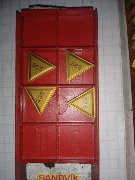 Твердосплавні пластини sumitoto sandvik