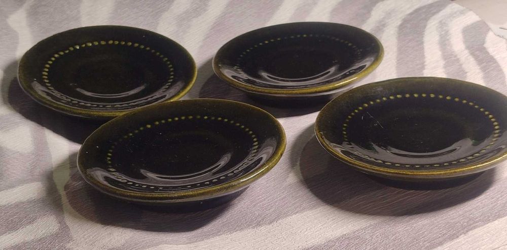 Блюдця кераміка 4шт одним лотом