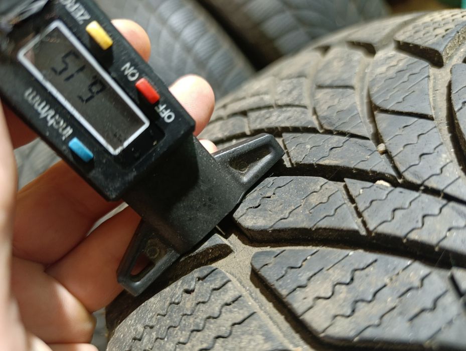 Продам комплект колес в сборе R16 5*112 шины Goodyear 225/60-16