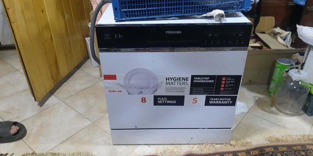 Посудомийна машина Toshiba, на запчастини або під ремонт