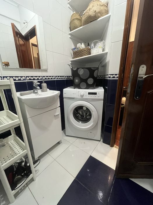 Aluga se t1 charneca da caparica mobilada equipado