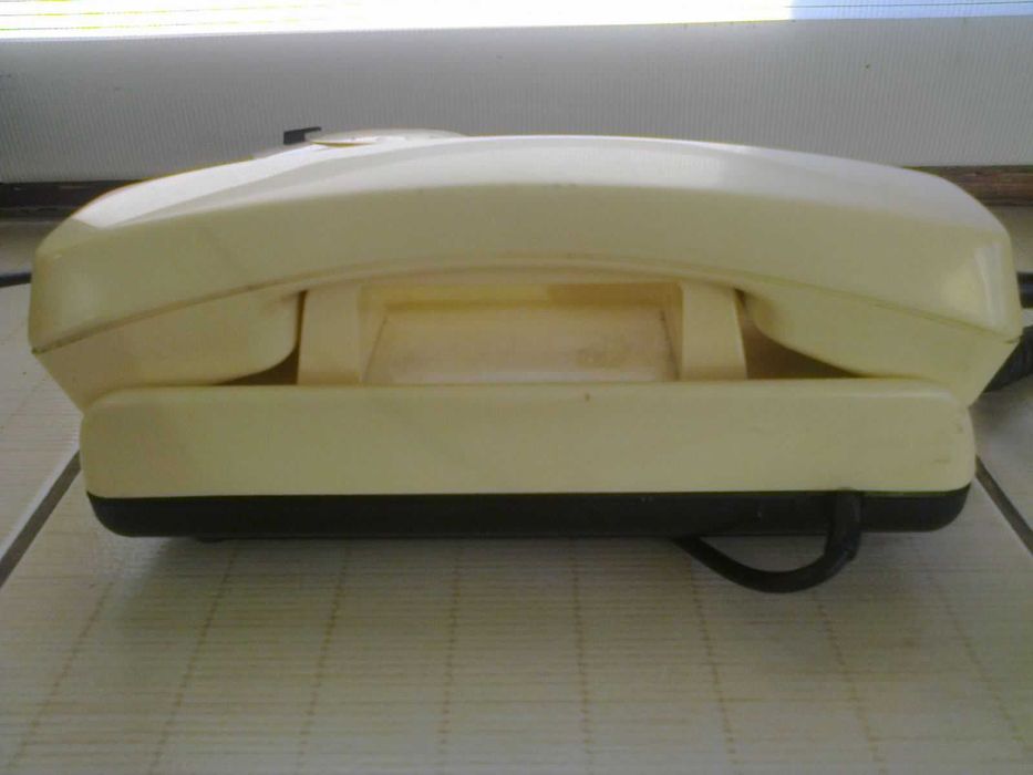 Telefon stacjonarny tarczowy Tulipan prl