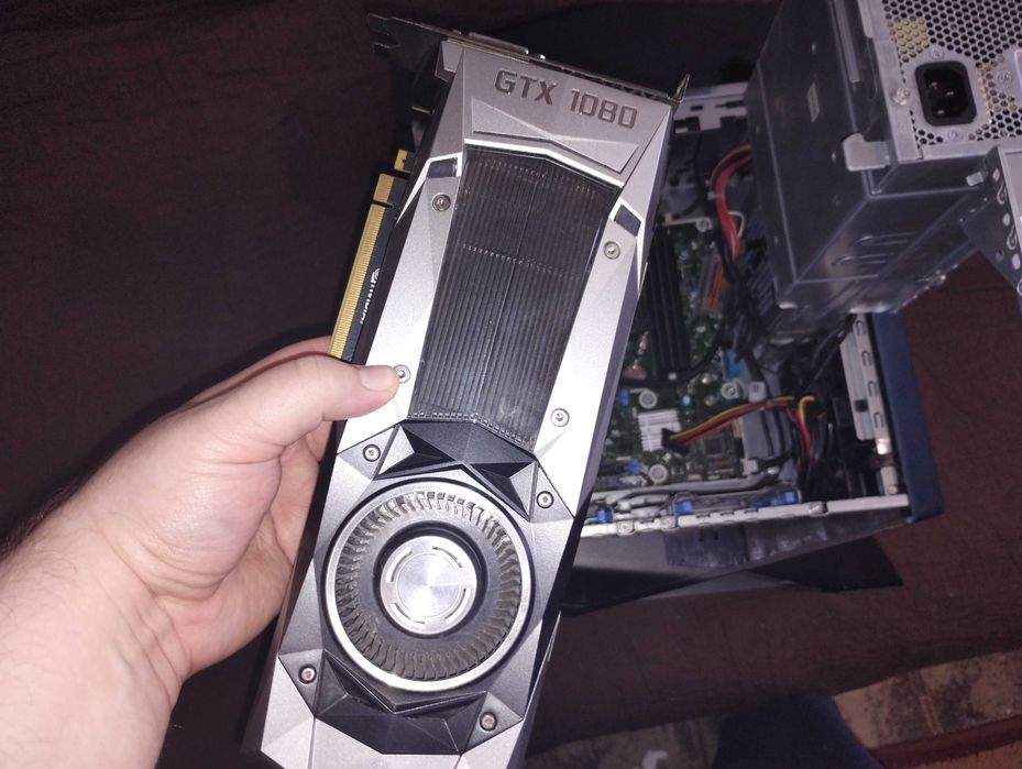 Alienware R5 | GTX 1080 FE | Intel i7-6700 | NVME | WiFi | 460W PSU