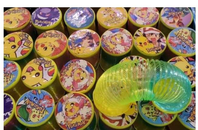 Sprężynka tęczowa pokemon led świecąca 1 szt mix