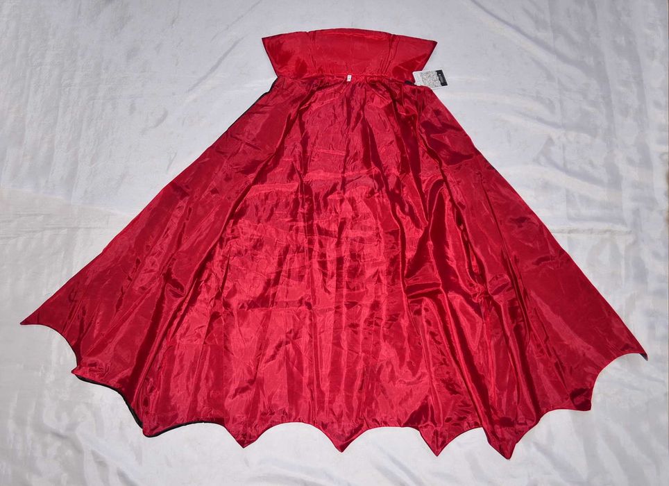 Загадковий образ вампира мантия чарівника Хэллоуин хоббі зомбі театр