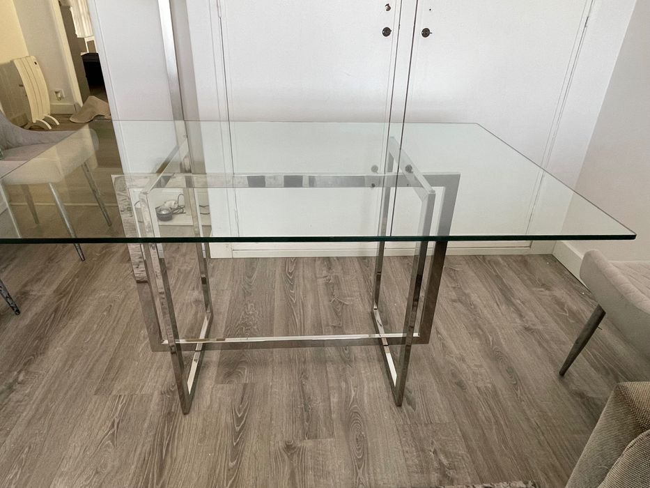 Mesa de vidro elegante e moderna para sala de jantar