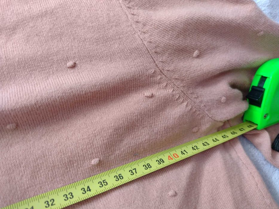 Nowy sweter uroczy z perełkami brzoskwiniowy Orsay M