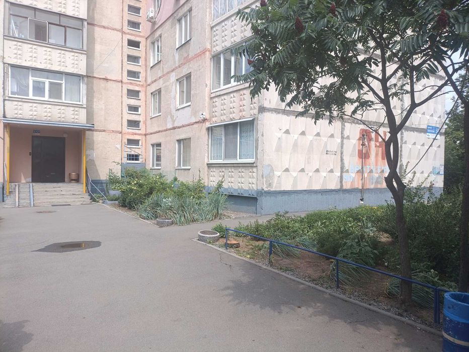 Продам 2 квартиру Алексеевка ул.Архитекторов,2эт 16 эт дома ц 27 т.д.