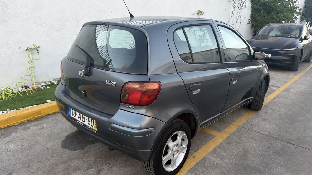 Toyota Yaris 1.0 — photo 5