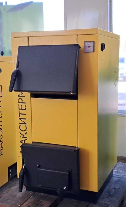 Твердопаливний котел з водяним контуром та електротеном Макситерм Люкс твердотопливный котел