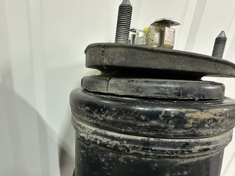 Пневмстійки lexus ls600h