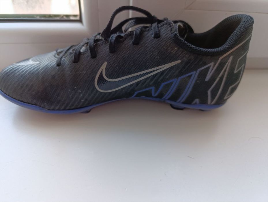 Футбольные бутсы