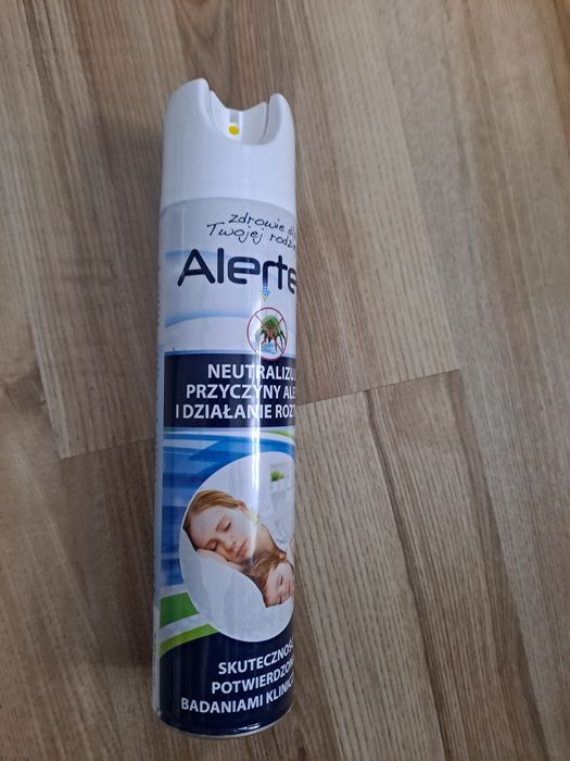 Spray na alerie/roztocza