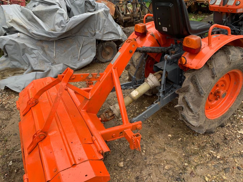 Tractor Kubota 7001 Mafra