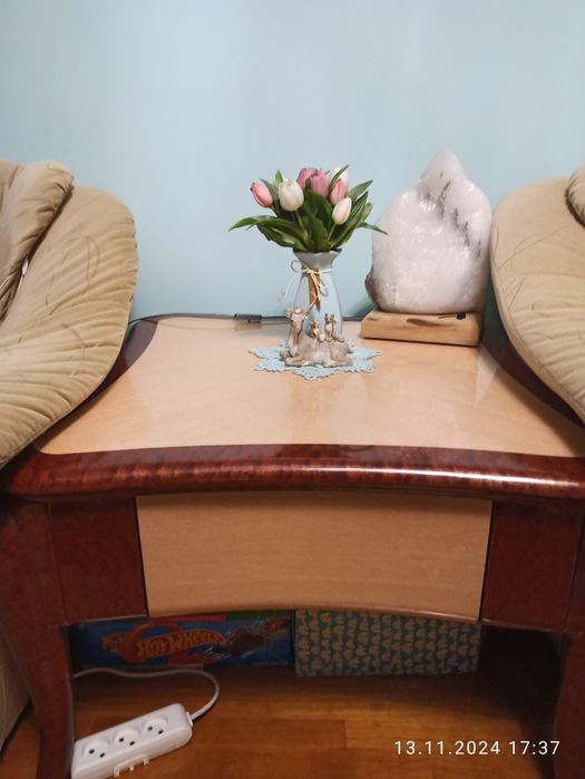 Набір меблів у вітальню. Стінка, комод, столик