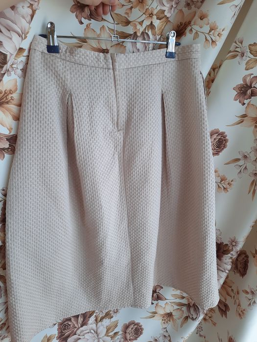 Spódnica pudrowa pudroworóżowa w kontrafałdy M 38 H&M