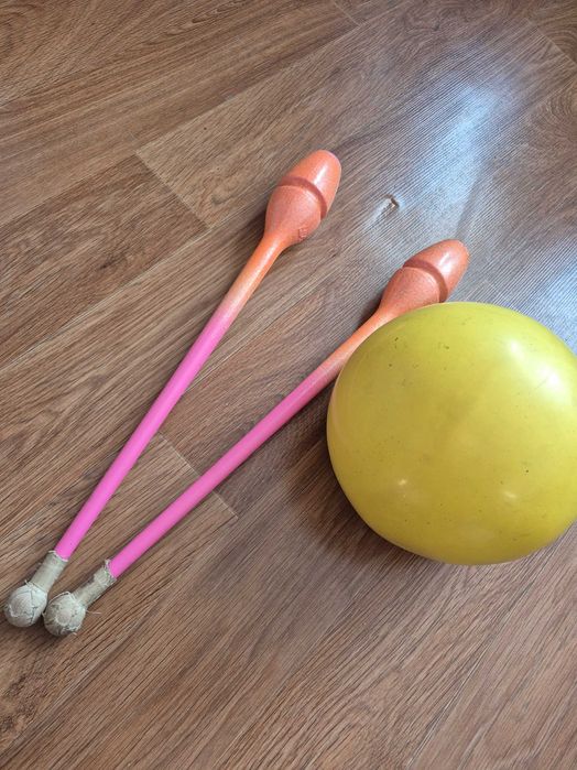 Мяч иа булави для художньої гімнастики