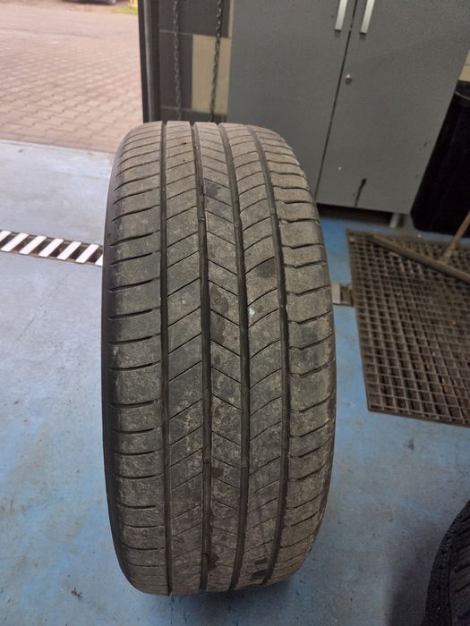 Opony letnie Kumho Ecsta 235/50 R19 Komplet 4 sztuki.
