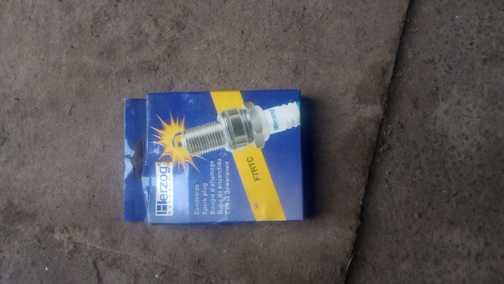 Свеча зажигания F7RTC