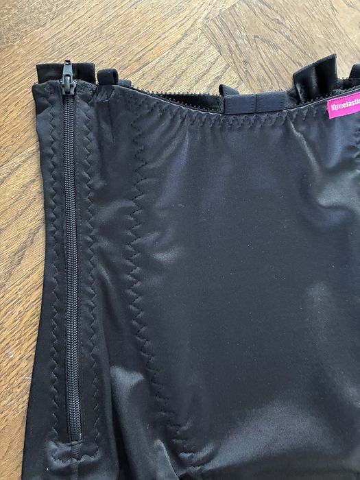 Lipoelastic  uciskowe body nowe, z opakowaniem. Liposukcja, plastyka.