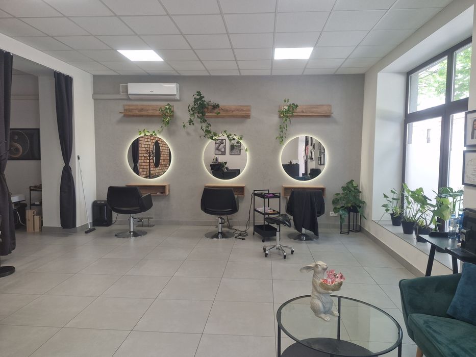 Podnajme stanowisko fryzjerskie