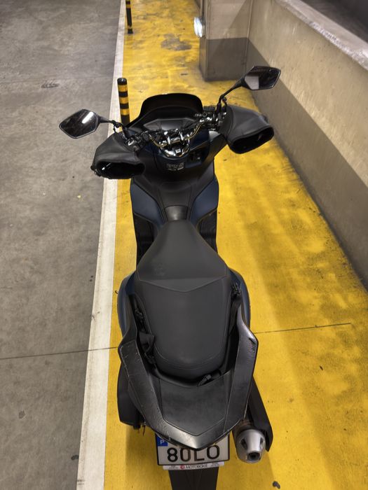 Vendo Moto pcx ano 2024 único dono