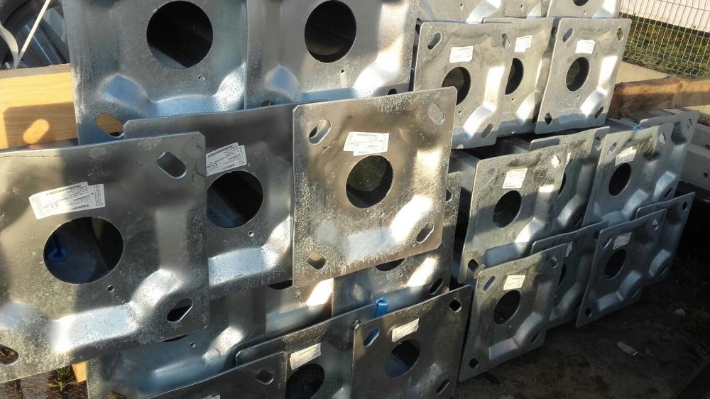 Słupy metalowe ocynkowane