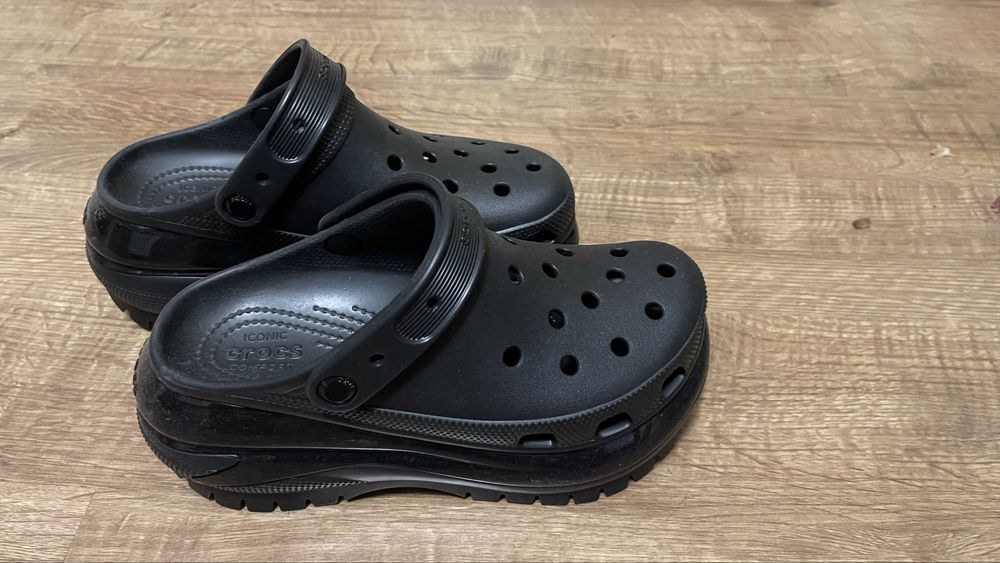 Женские Crocs 38 размер, стелька 24-24,5 см