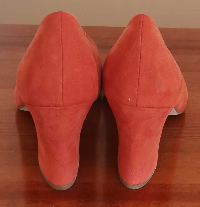 Skórzane nowe buty Tamaris