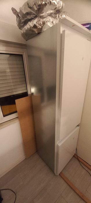 Combinado Encastre IKEA TINAD (NOVO) + Arca Vertical SIEMENS 312L