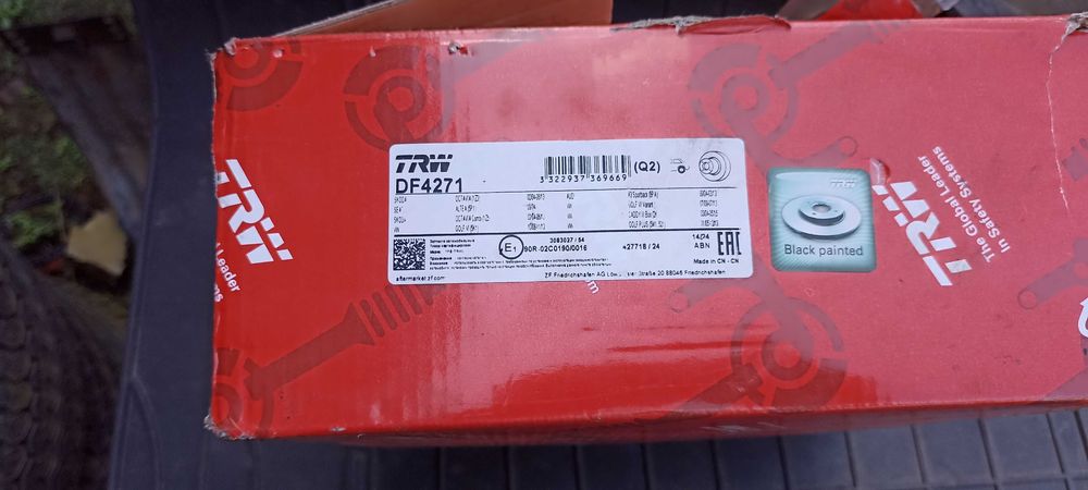 tarcza hamulcowa tarcze tył  trw df4271 nowe audi a3 vw skoda