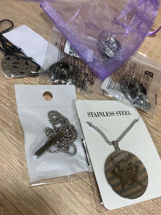 Лот качественной бижутерии, 50 штук.